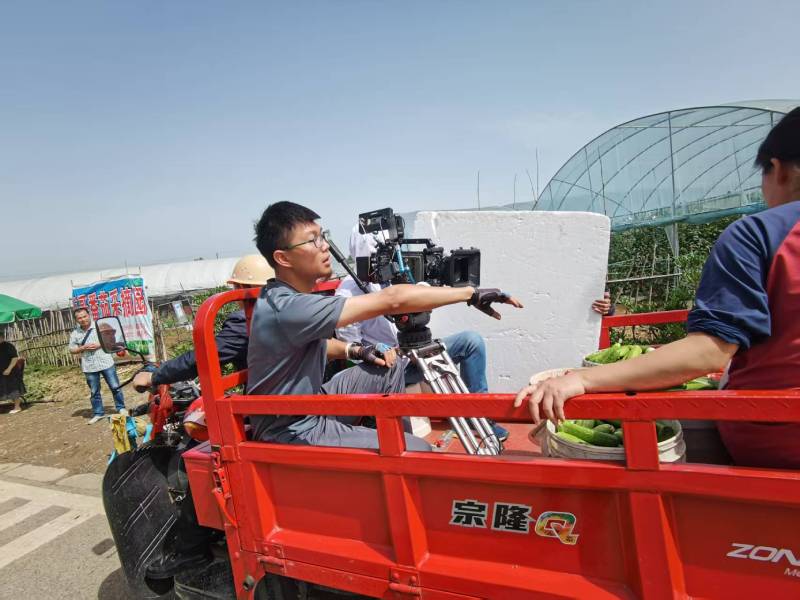 电商爆款背后的推手：新密市产品视频拍摄公司精准捕捉卖点痛点